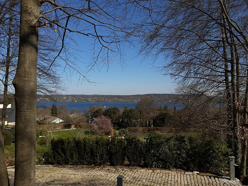 Blick auf den Starnberger See von Starnberg aus